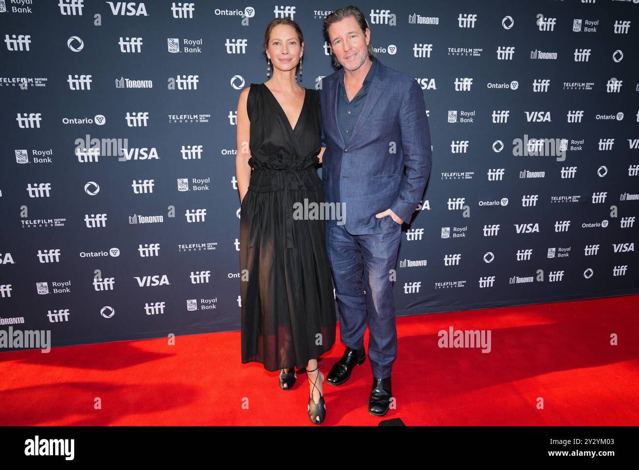 Toronto, Canada. 11 septembre 2024. Christy Turlington et Edward Burns assistent à la première de « Millers in Marriage » lors du Festival international du film de Toronto 2024 au Princess of Wales Theatre de Toronto, Canada, le mercredi 11 septembre 2024. (Photo de Michael Chisholm/Sipa USA) crédit : Sipa US/Alamy Live News Banque D'Images