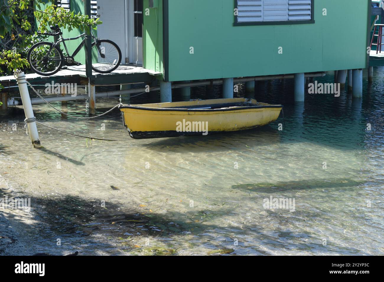 Si je ne peux pas aller à ma destination en vélo, j'irai en canot. Banque D'Images