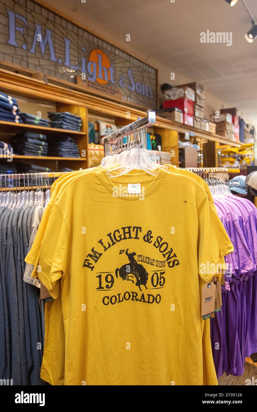 Steamboat Springs, Colorado - F.M. Light & sons, un magasin de vêtements occidentaux très médiatisé. Banque D'Images