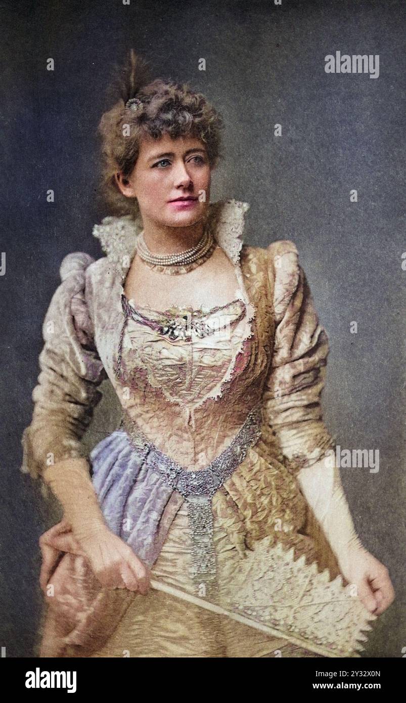 Ellen Alice Terry (1847-1928) englische Schauspielerin. AB 1878 arbeitete sie 25 Jahre lang erfolgreich mit Henry Irving zusammen. Hier als Beatrice in der Komödie Viel Lärm um Nichts von William Shakespeare. Heliogravüre, CA. 1895., Historisch, digital restaurierte Reproduktion von einer Vorlage aus dem 19. Jahrhundert, date du dossier non précisée Banque D'Images