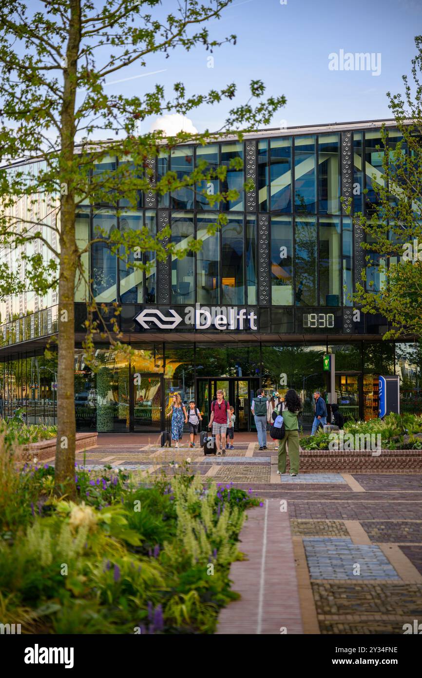 L'entrée principale de la gare ferroviaire de Delft, Delft, pays-Bas Banque D'Images