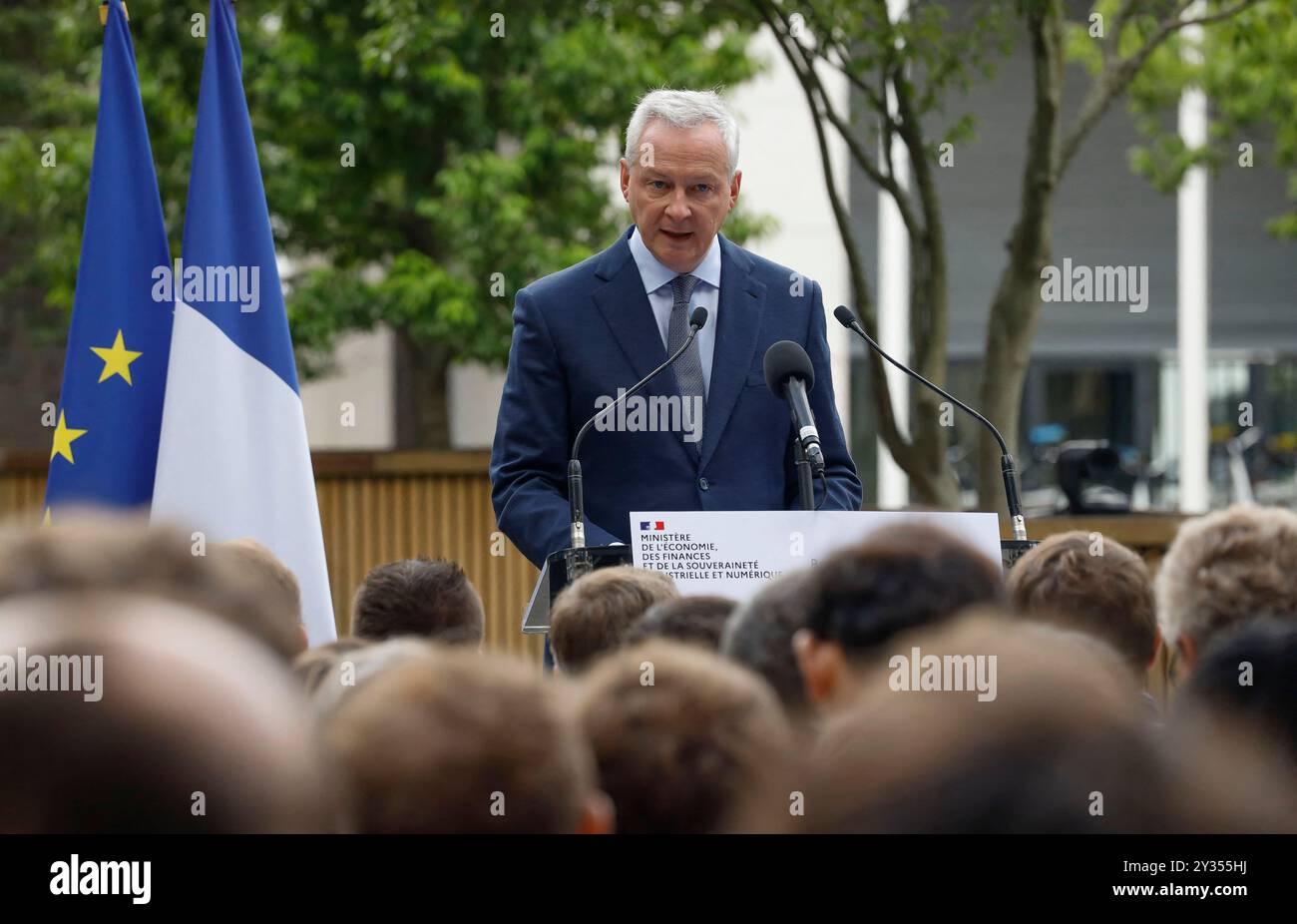 Paris, France, . 12 septembre 2024. Bruno le Maire prononce un discours lors d’une cérémonie d’adieu au ministère français de l’Economie et des Finances (Bercy), à Paris, France, le 12 septembre 2024. La France aura un nouveau gouvernement "la semaine prochaine", a déclaré le 12 septembre le premier ministre conservateur Michel Barnier, récemment installé, alors qu'il songeait des candidats pour diriger des ministères confrontés à un parlement impassible et imprévisible. Photo de Jean-Bernard Vernier/JBV News/ABACAPRESS. COM Credit : Abaca Press/Alamy Live News Banque D'Images