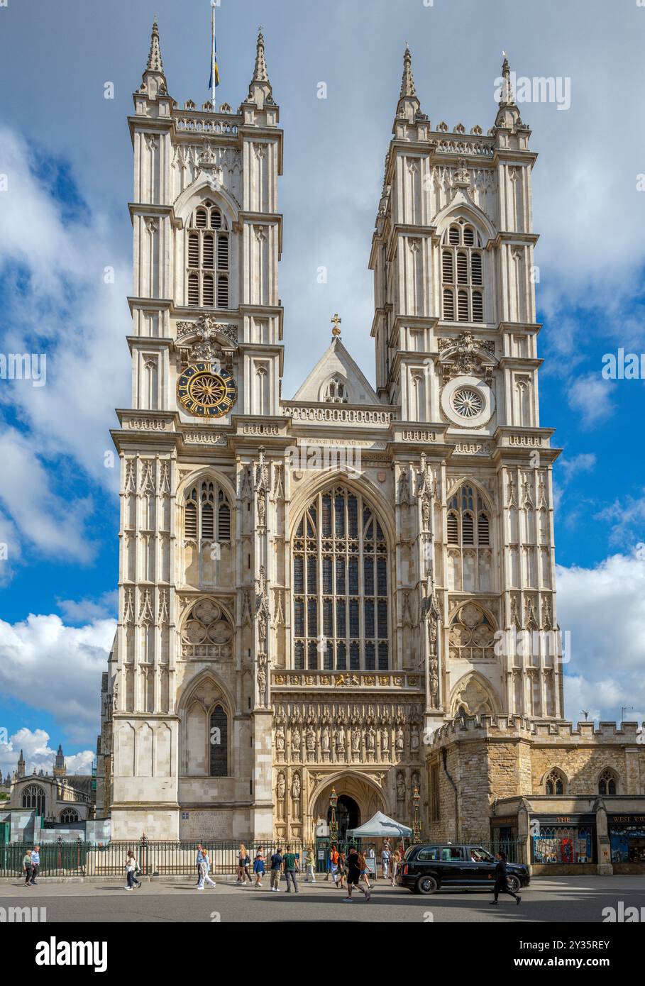 Abbaye de Westminster, Londres. La façade ouest de l'abbaye de Westminster depuis le Sanctuary, Westminster, Londres, Angleterre, Royaume-Uni Banque D'Images