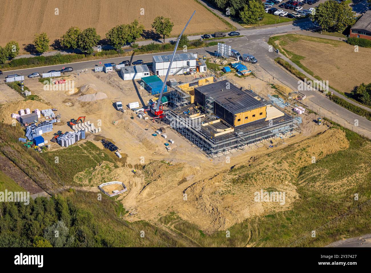 Luftbild, Baugebiet mit Neubau Innovationspark Heiligenhaus Gewerbegebiet Bertha-Benz-Allee, Firmengebäude mit Baugerüst, Heiligenhaus, Ruhrgebiet, Nordrhein-Westfalen, Deutschland ACHTUNGxMINDESTHONORARx60xEURO *** vue aérienne, zone de construction avec nouveau bâtiment Innovationspark Heiligenhaus zone industrielle Bertha Benz Allee, bâtiment d'entreprise avec échafaudage, Heiligenhaus, région de la Ruhr, Rhénanie du Nord-Westphalie, Allemagne ACHTUNGxMINDESTHONORARx60xEURO Banque D'Images