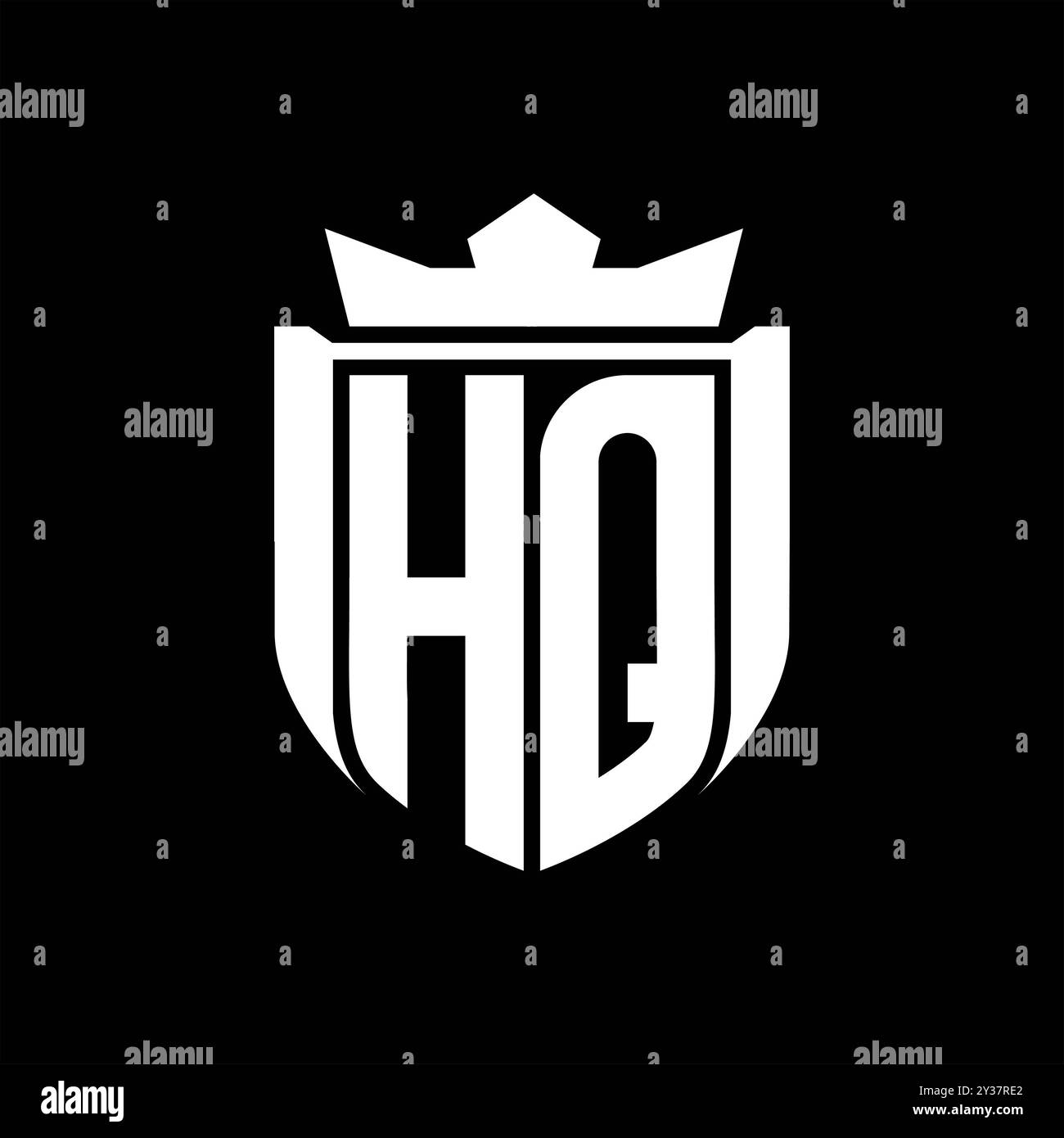Logo de lettre HQ avec forme de bouclier à l'intérieur de la couronne de badge de bouclier sur fond noir conception de modèle Banque D'Images
