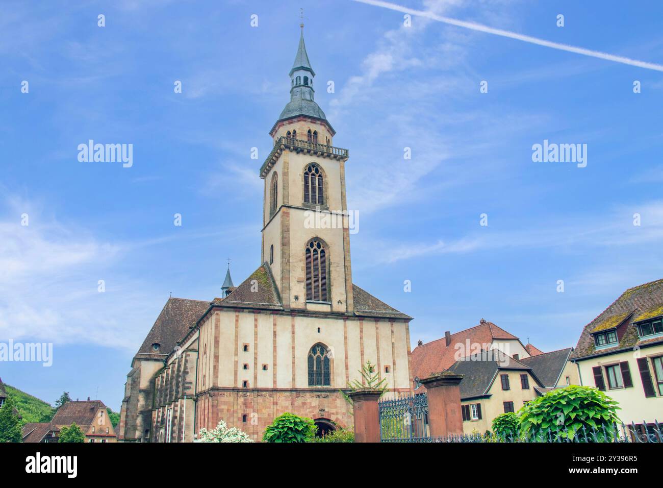 Eglise Saint-Pierre-et-Saint-Paul d'Andlau, ancienne église abbatiale construite entre les XIIe et XVIIIe siècles Banque D'Images