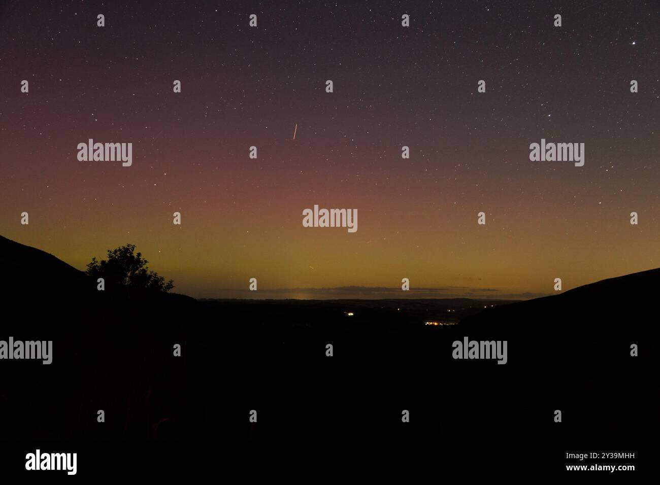 Storey Arms, South Wales, 12 septembre 2024. Météo britannique : les aurores boréales font une apparition ce soir aux Brecon Beacons. Crédit : Andrew Bartlett/Alamy Live News Banque D'Images Storey Arms, South Wales, 12 septembre 2024. Météo britannique : les aurores boréales font une apparition ce soir aux Brecon Beacons. Crédit : Andrew Bartlett/Alamy Live News Banque D'Images
