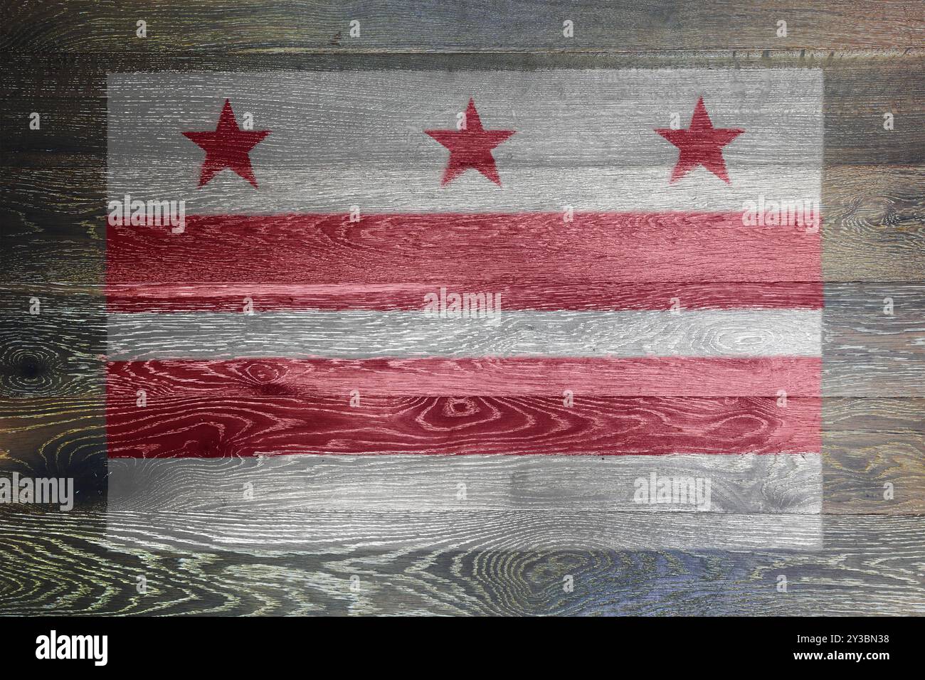 Drapeau de Washington DC sur la surface rustique de vieux bois Banque D'Images