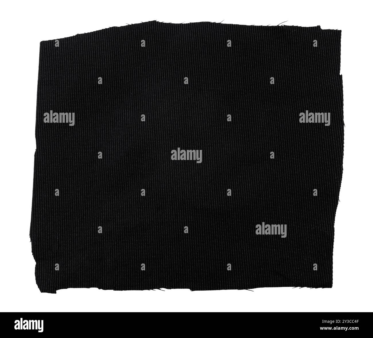 Un morceau de tissu noir déchiré sur un fond blanc. Isolat textile Banque D'Images Un morceau de tissu noir déchiré sur un fond blanc. Isolat textile Banque D'Images