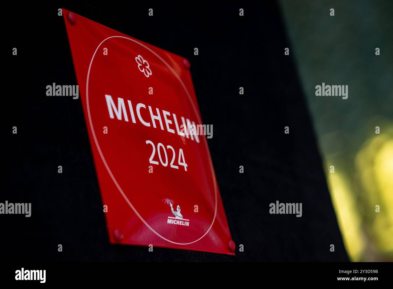 13 septembre 2024, Pologne : dans cette illustration photo, le logo Michelin Star vu dans le restaurant Arco par Paco Perez. (Crédit image : © Mateusz Slodkowski/SOPA images via ZUMA Press Wire) USAGE ÉDITORIAL SEULEMENT! Non destiné à UN USAGE commercial ! Banque D'Images