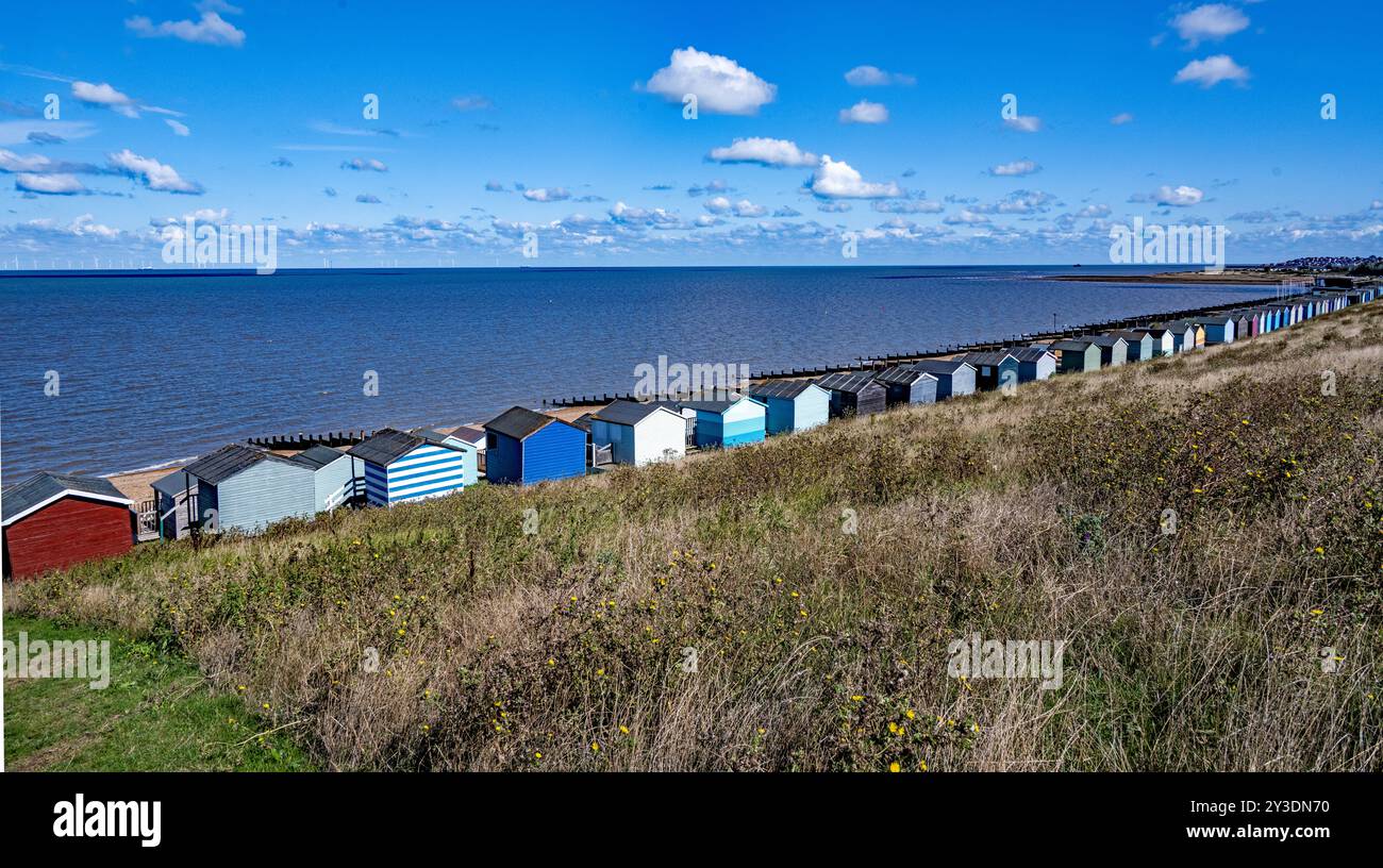 Cabanes de plage à Tankerton Beach, Kent. Banque D'Images