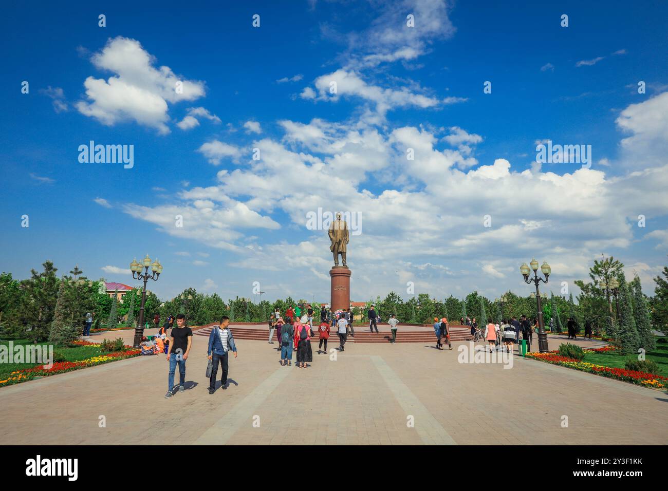 Ouzbékistan, Samarcande - 10 mai 2019 : Islam Karimov Statue dans le centre-ville Banque D'Images