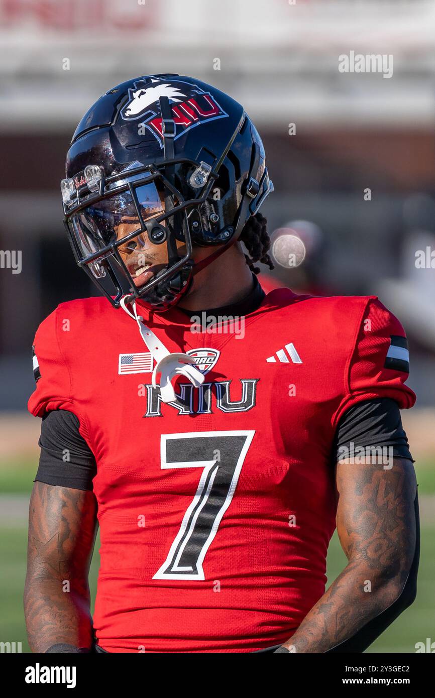 DeKalb, États-Unis. 31 août 2024. Jordan Hansen (#7) vu lors de l'ouverture de la saison 2024 de la NCAA pour les Huskies de l'université Northern Illinois contre les Leathernecks de l'université Western Illinois au Huskie Stadium. Score final : NIU 54:15 WIU. (Photo de Raj Chavda/SOPA images/SIPA USA) crédit : SIPA USA/Alamy Live News Banque D'Images