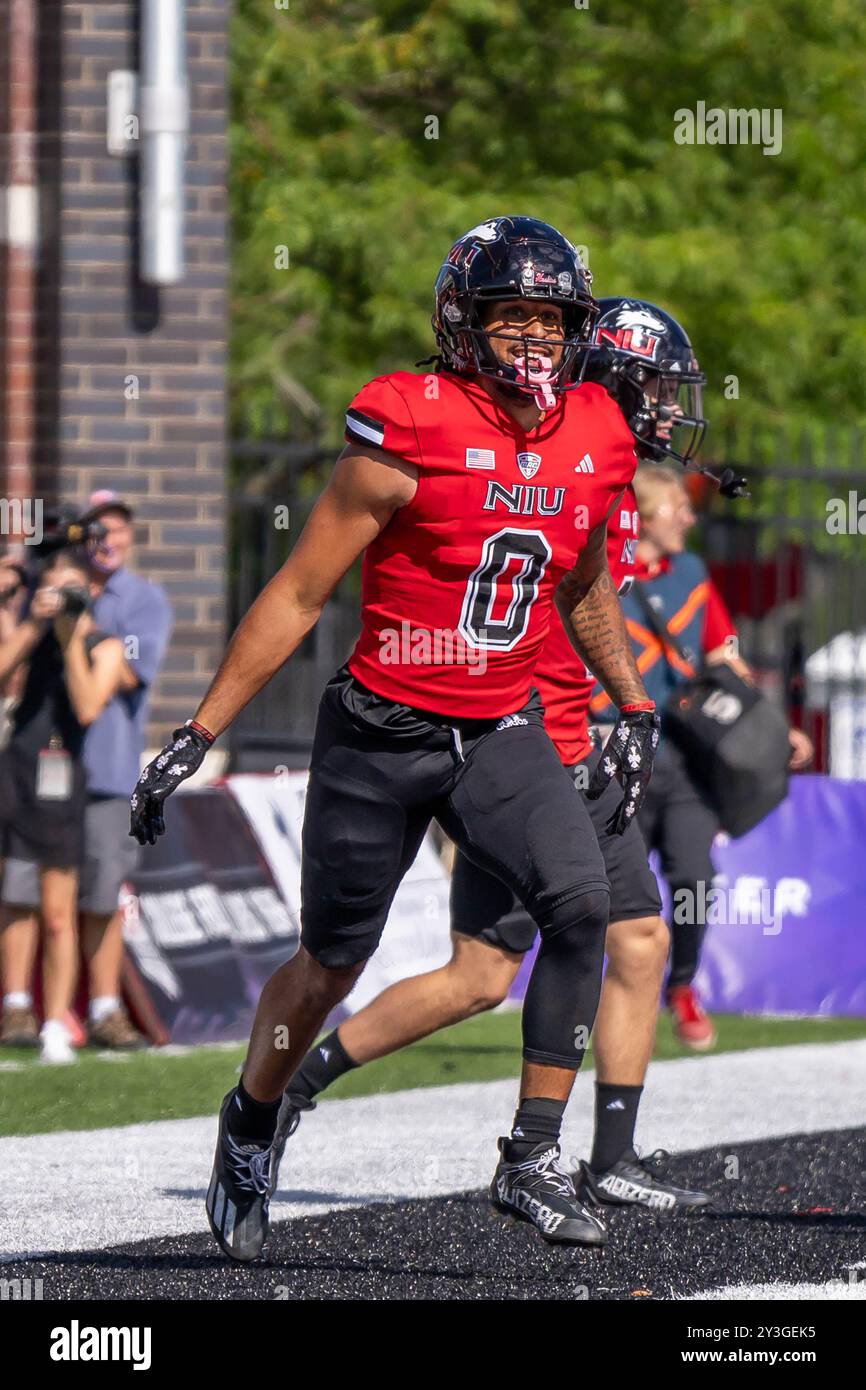 DeKalb, États-Unis. 31 août 2024. Cam Thompson (#0) vu lors de l'ouverture de la saison 2024 de la NCAA pour les Huskies de l'Université Northern Illinois contre les Leathernecks de l'Université Western Illinois au Huskie Stadium. Score final : NIU 54:15 WIU. (Photo de Raj Chavda/SOPA images/SIPA USA) crédit : SIPA USA/Alamy Live News Banque D'Images