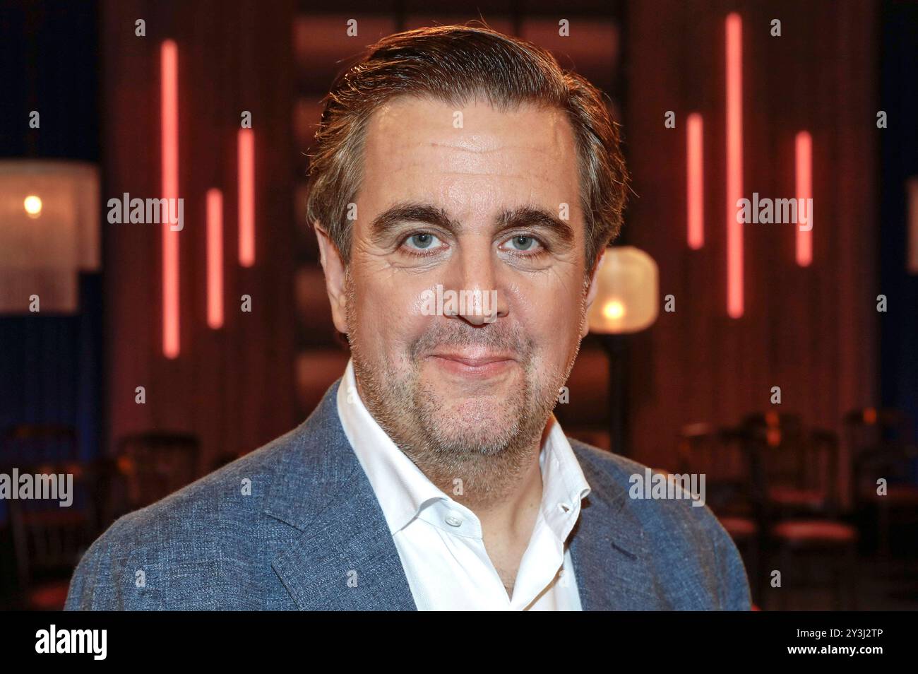 Bastian Pastewka BEI der Aufzeichnung der WDR-Talkshow Kölner Treff im WDR Studio BS 3. Köln, 13.09.2024 *** Bastian Pastewka à l'enregistrement du talk-show WDR Kölner Treff dans WDR Studio BS 3 Cologne, 13 09 2024 Foto:XR.xSchmiegeltx/xFuturexImagex koelner_treff1309_4942 Banque D'Images