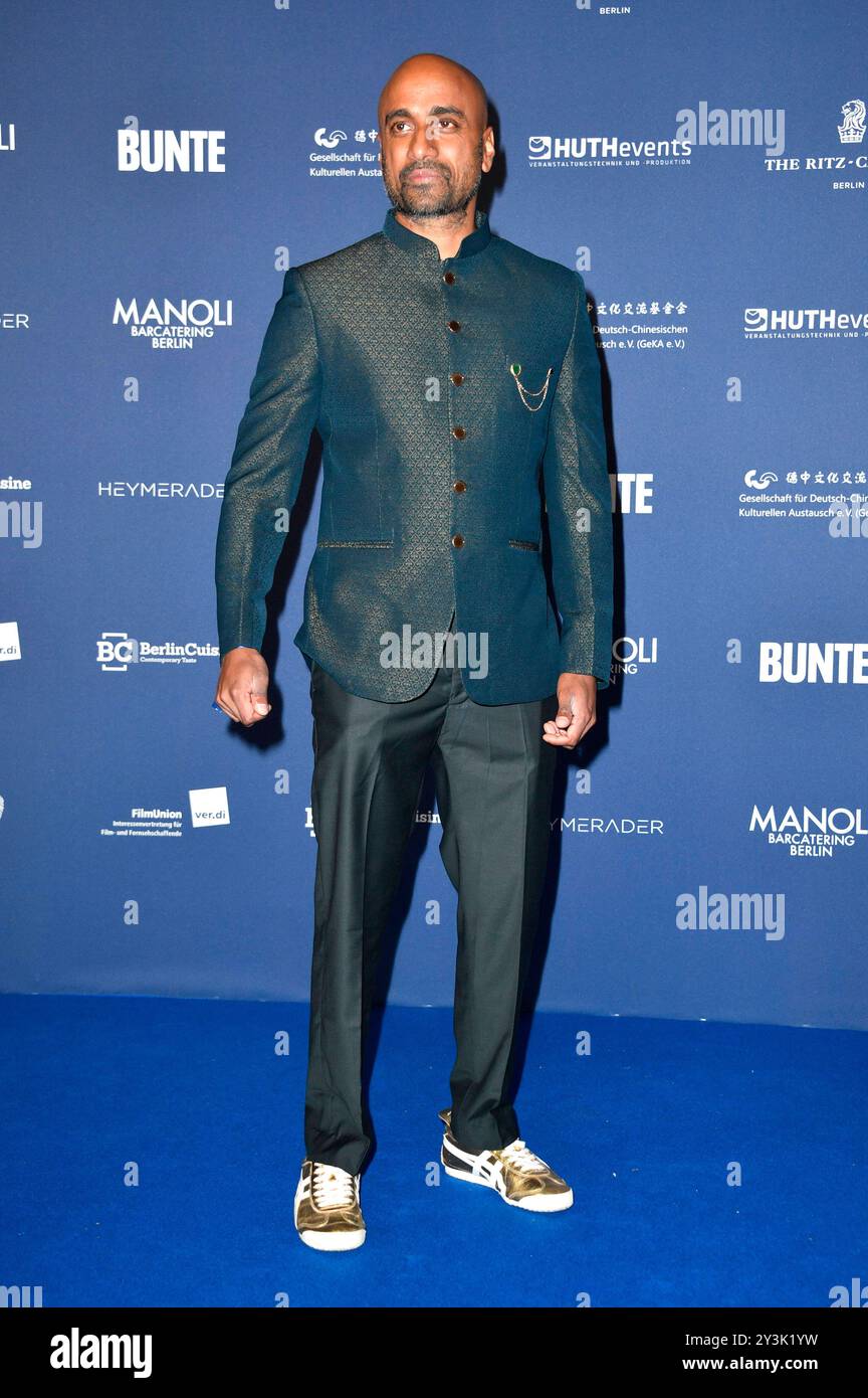 Murali Perumal BEI der Verleihung des Deutschen Schauspielpreises 2024 im Club Theater Berlin. Berlin, 13.09.2024 *** Murali Perumal lors de la remise du German Drama Award 2024 au Club Theater Berlin Berlin, 13 09 2024 Foto:Xn.xKubelkax/xFuturexImagex schauspielpreis_4925 Banque D'Images