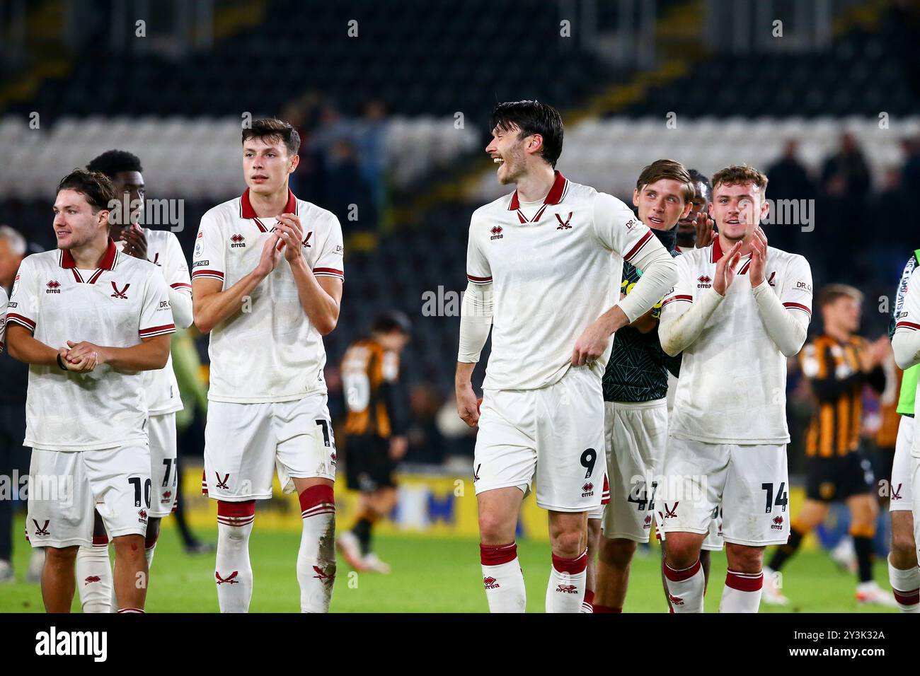 MKM Stadium, Hull, Angleterre - 14 septembre 2024 Sheffield United joueurs - après le match Hull City v Sheffield United, EFL Championship, 2024/25, MKM Stadium, Hull, Angleterre - 13 septembre 2024 crédit : Arthur Haigh/WhiteRosePhotos/Alamy Live News Banque D'Images