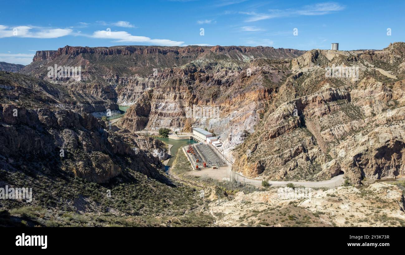 Canyon de l'Atuel à San Rafael, Mendoza, Argentine photo aérienne de la rivière Atuel. Banque D'Images