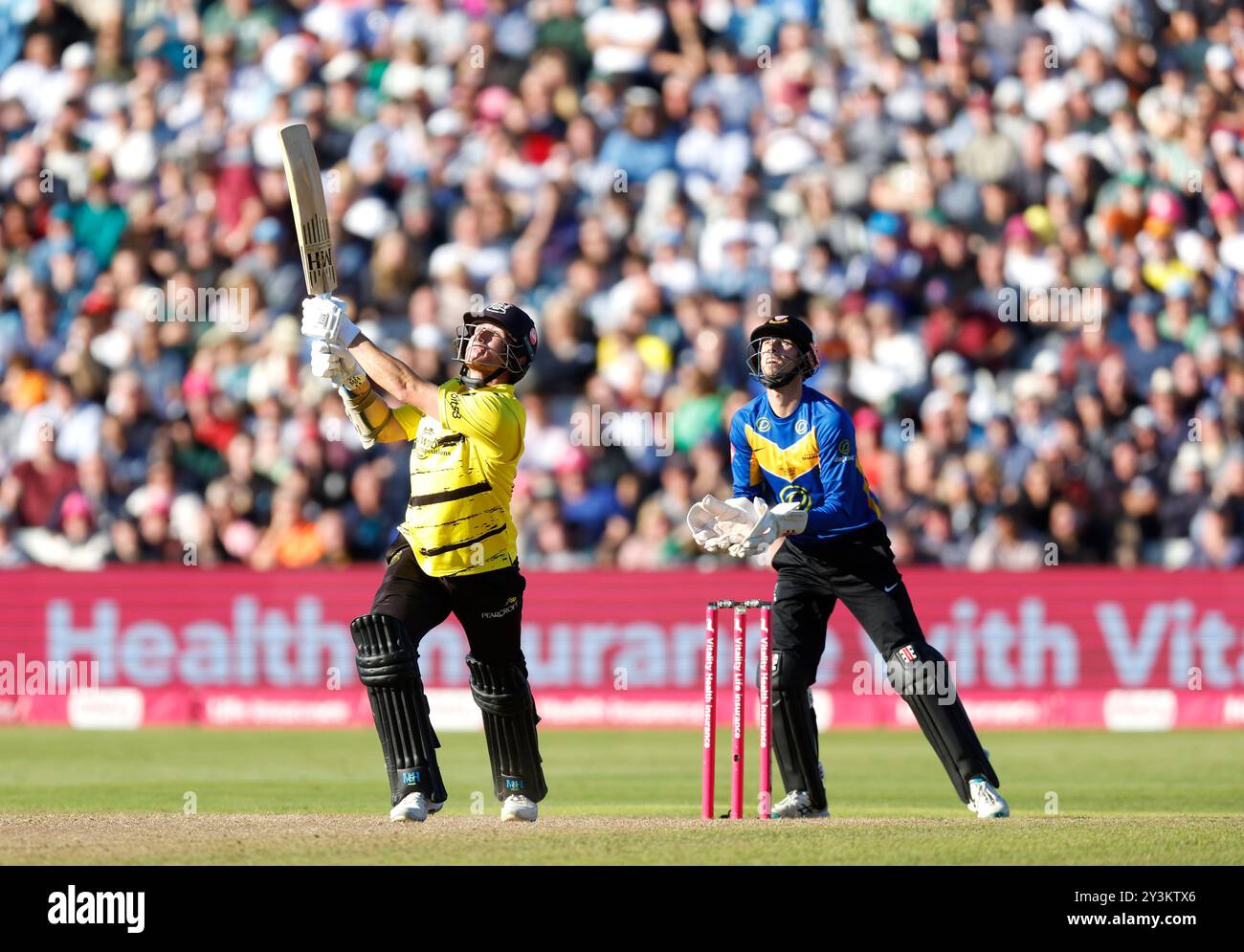 Oliver Price du Gloucestershire bat lors de la demi-finale Vitality Blast T20 à Edgbaston, Birmingham. Date de la photo : samedi 14 septembre 2024. Banque D'Images