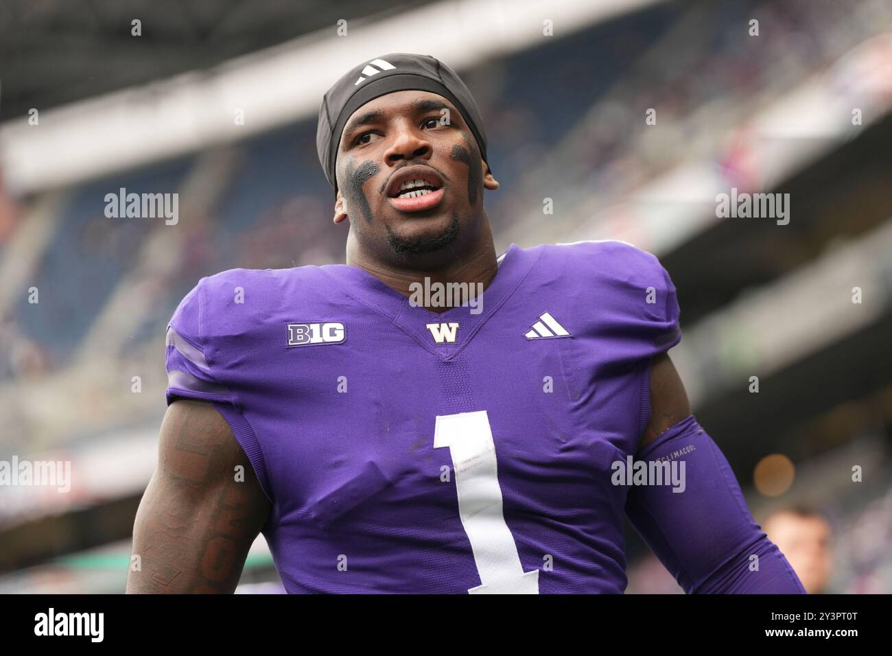 Seattle, États-Unis. 14 septembre 2024. Les Huskies de Washington Running Back Jonah Coleman (1) retournent aux vestiaires avant la Coupe Apple 2024 contre les Cougars de l'État de Washington au Lumen Field à Seattle, Washington, le 14 septembre 2024. (Crédit photo Nate Koppelman/Sipa USA) crédit : Sipa USA/Alamy Live News Banque D'Images