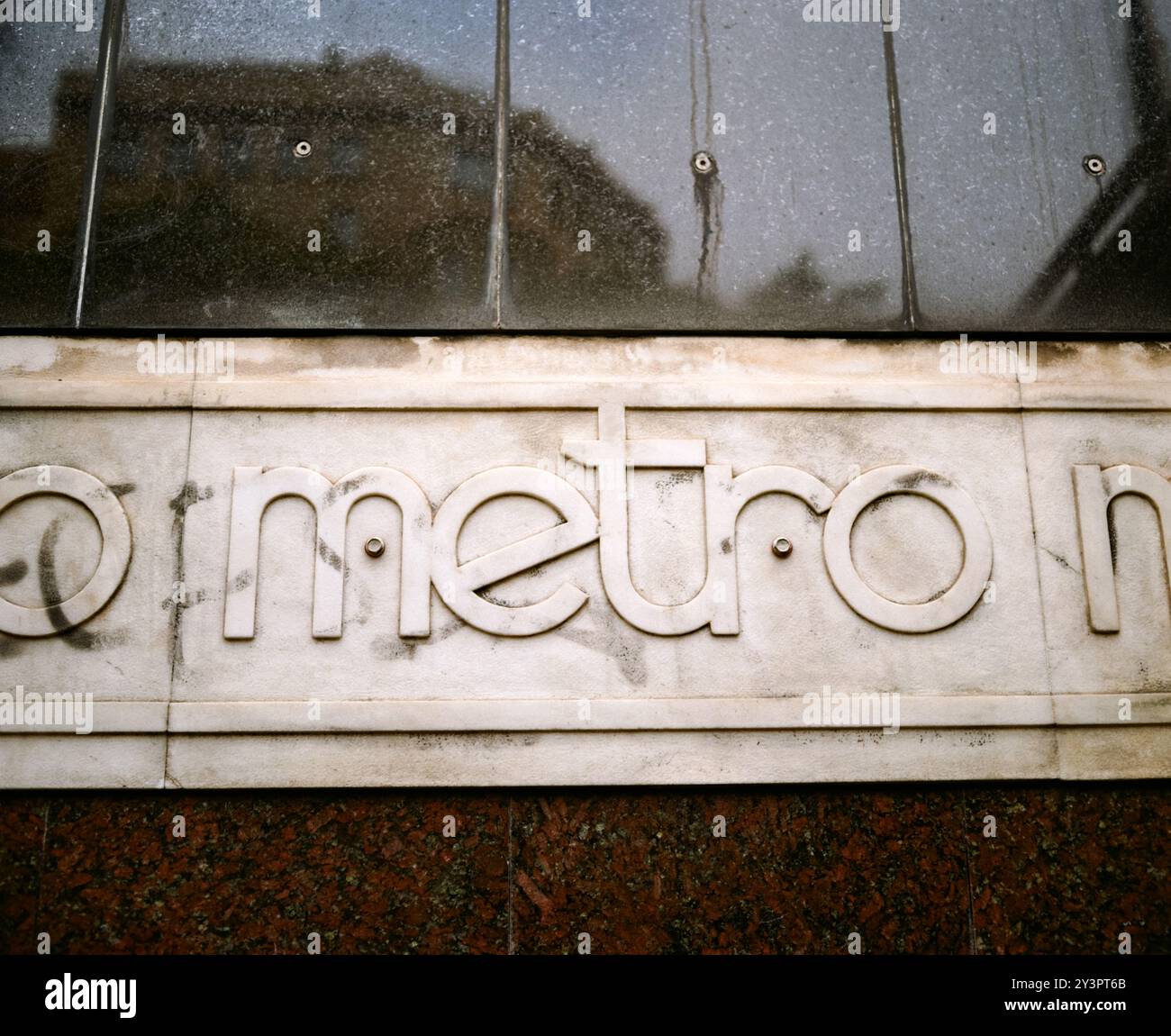 Métro panneau, Diagonal, Barcelone, Catalogne, Espagne, Europe. Banque D'Images