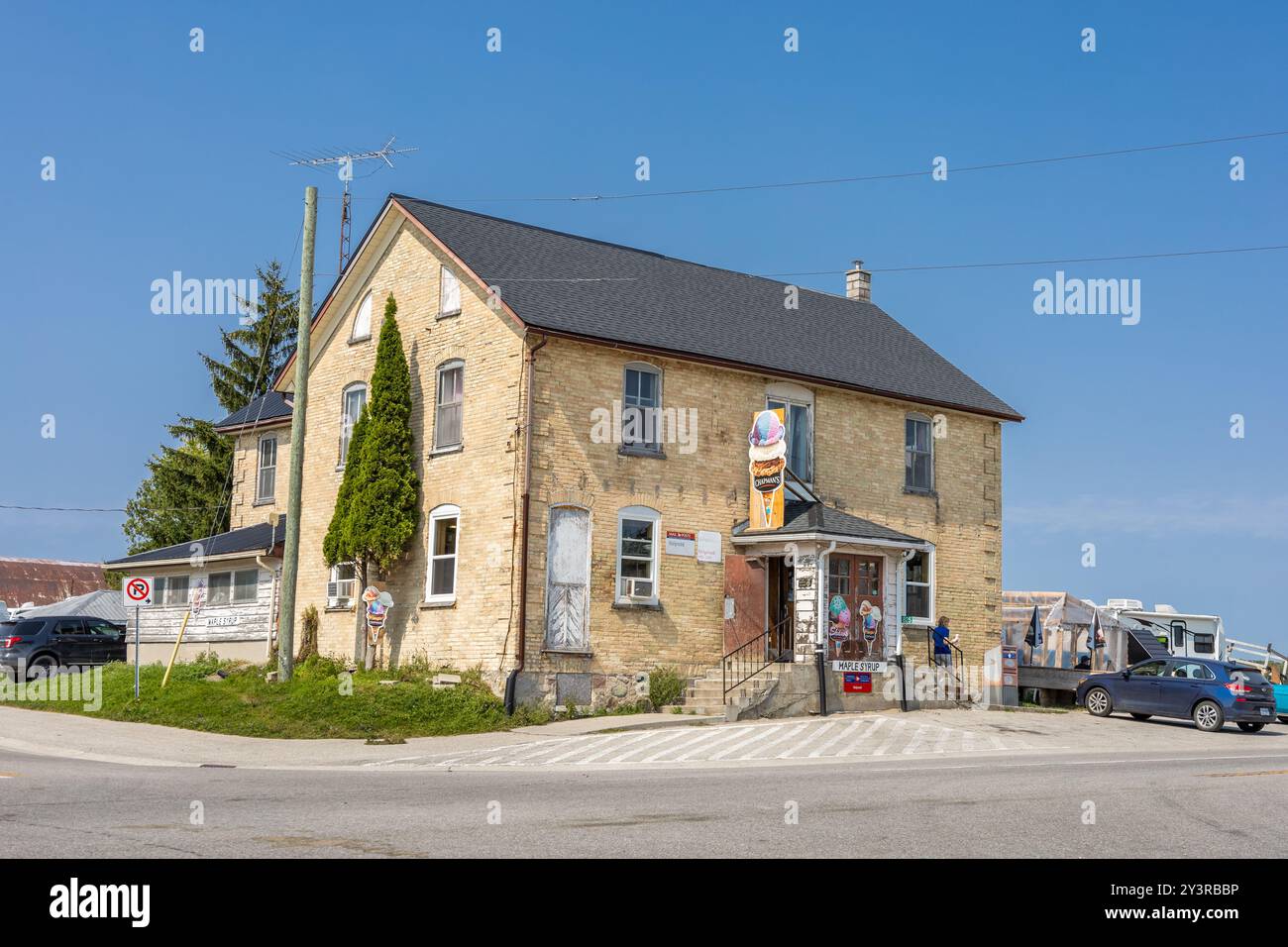 Magasin général Holyrood Hollyrood Ontario Canada, magasin général Mennonite Run, bureau de poste et boutique de crème glacée, 12 septembre 2024, photo stock Banque D'Images