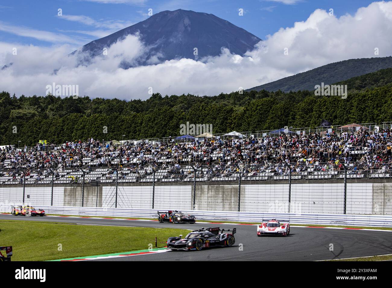 08 BUEMI Sebastien (SWI), HARTLEY Brendon (nzl), HIRAKAWA Ryo (jpn), Toyota Gazoo Racing, Toyota GR010 - Hybrid #08, Hypercar, action pendant les 6 heures de Fuji 2024, 7ème manche du Championnat du monde d'Endurance FIA 2024, du 13 au 15 septembre 2024 sur le Fuji Speedway à Oyama, Shizuoka, Japon Banque D'Images