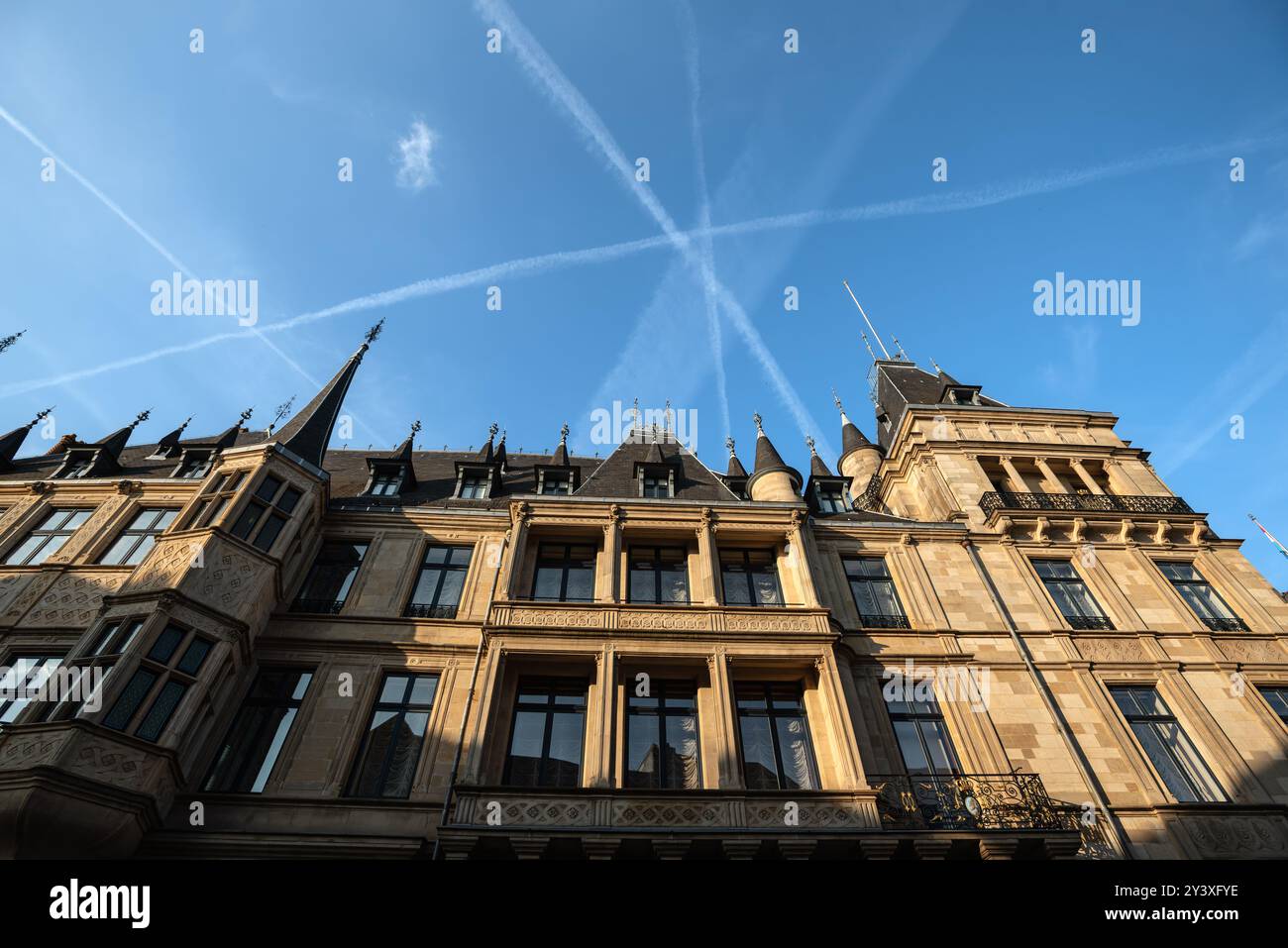 Vue en angle bas du Palais Grand-Ducal à Luxembourg Banque D'Images
