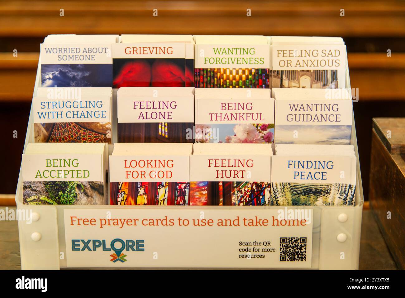 Cartes de prière gratuites de Explore, église Saint Pierre, Theberton, Suffolk, Angleterre, Royaume-Uni Banque D'Images