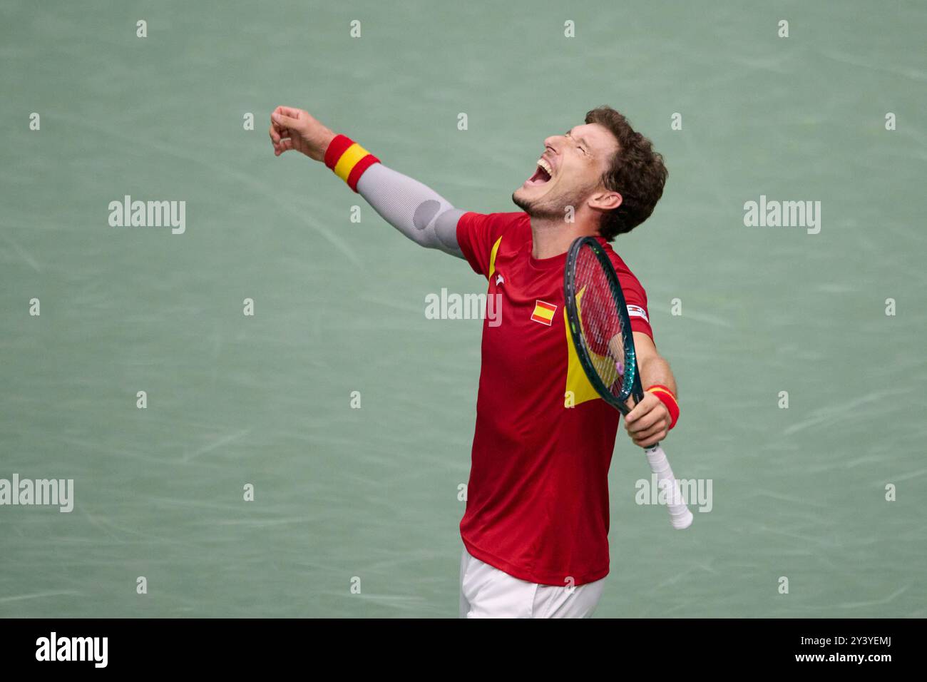 Valencia, Espagne. 15 septembre 2024. VALENCE, ESPAGNE - 15 SEPTEMBRE : Roberto Bautista Agut, de l'Espagne, célèbre un point de consigne contre Jordan Thompson, de l'Australie, lors de la finale de la Coupe Davis phase de Groupe 2024 match de Valence entre l'Australie et l'Espagne au Pabellon Fuente de San Luis le 15 septembre 2024 à Valence, en Espagne. (Photo de Francisco Macia/photo Players images/Magara Press) crédit : Magara Press SL/Alamy Live News Banque D'Images