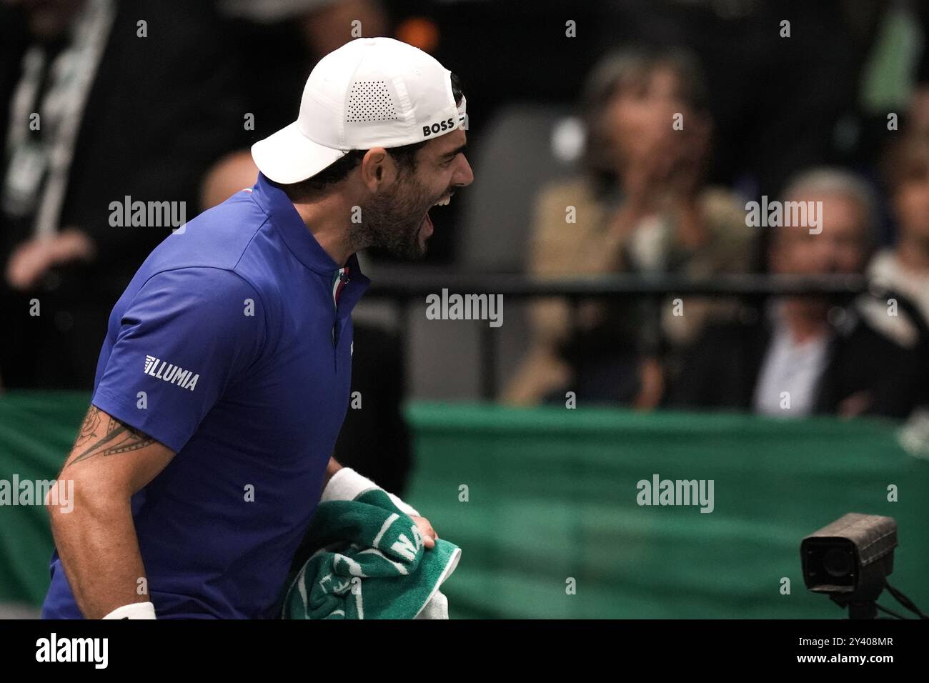 Matteo Berrettini célèbre lors de la finale de la Coupe Davis 2024 le match du Groupe A entre Matteo Berrettini (Italie) et Botic van de Zandschulp (pays-Bas) à l'Unipol Arena, Bologne, Italie - 15 septembre 2024. Sport - Tennis. (Photo Massimo Paolone/LaPresse) Banque D'Images