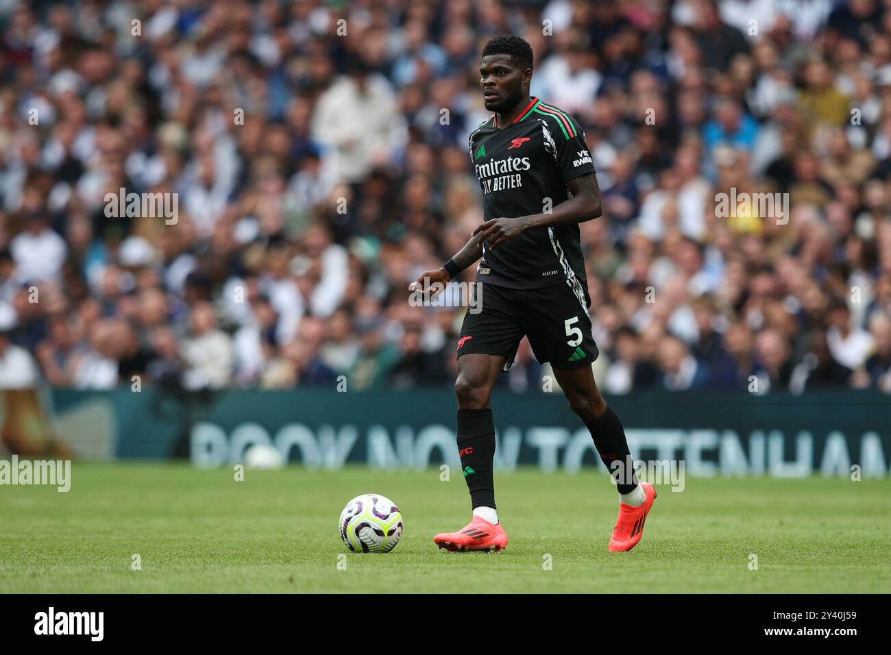 LONDRES, Royaume-Uni - 15 septembre 2024 : Thomas Partey d'Arsenal en action lors du match de premier League Tottenham Hotspur et Arsenal au Tottenham Hotspur Stadium (crédit : Craig Mercer/ Alamy Live News) Banque D'Images