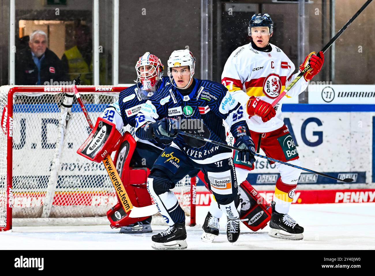 Johannes Huss (Iserlohn Roosters, #55) Philip Gogulla (Duesseldorfer EG, #87) Andreas Andy Jenike (Iserlohn Roosters, #92), GER, Iserlohn Roosters vs. Düsseldorfer EG, Eishockey, Testspiel, Spielzeit 2023/2024, 15.09.2024, Foto : Jonas Brockmann/Eibner-Pressefoto Banque D'Images