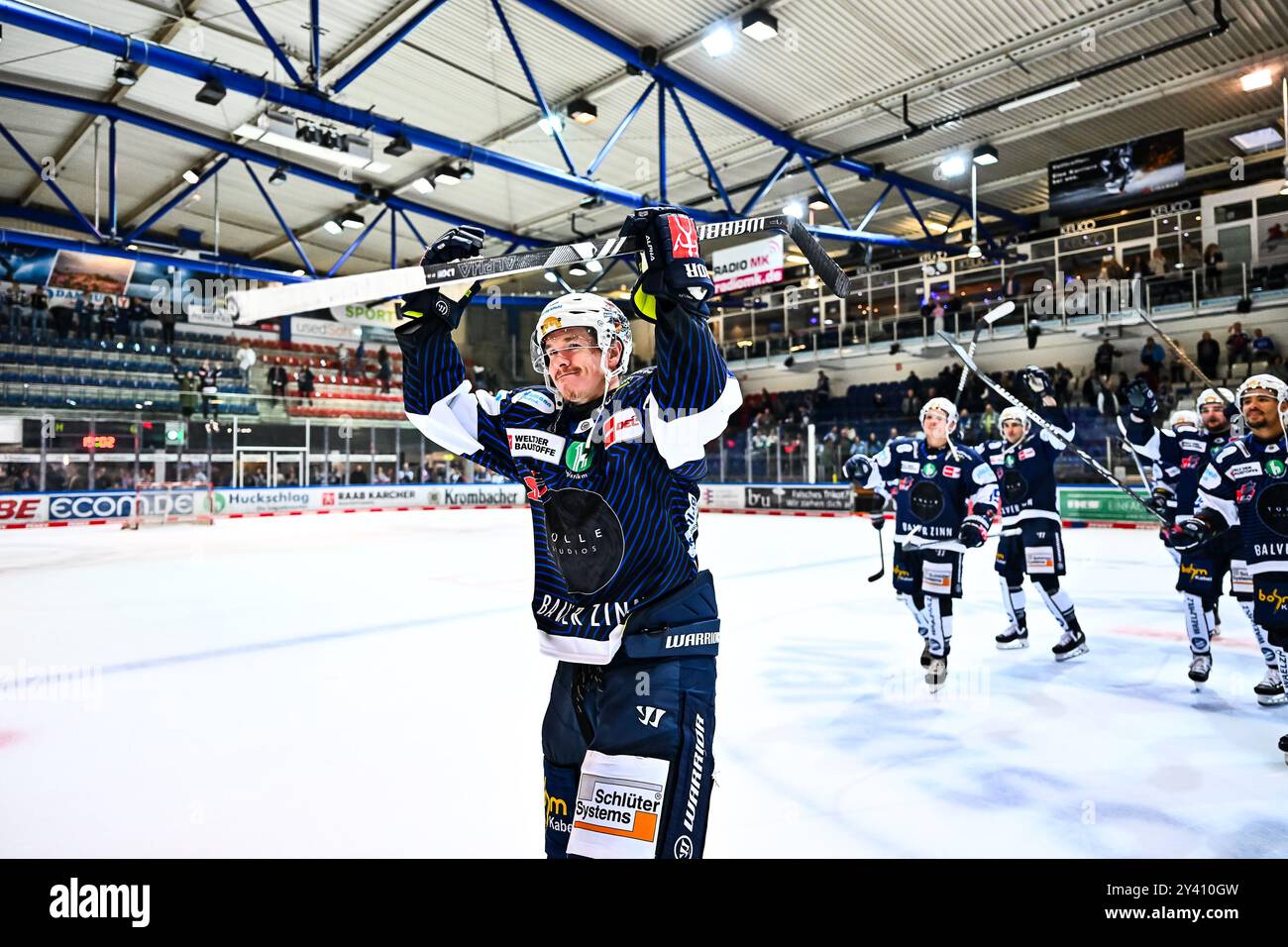 Jubel, Freude BEI Tyler Boland (Iserlohn Roosters, #10), GER, Iserlohn Roosters v. Düsseldorfer EG, Eishockey, Testspiel, Spielzeit 2023/2024, 15.09.2024, Foto : Jonas Brockmann/Eibner-Pressefoto Banque D'Images