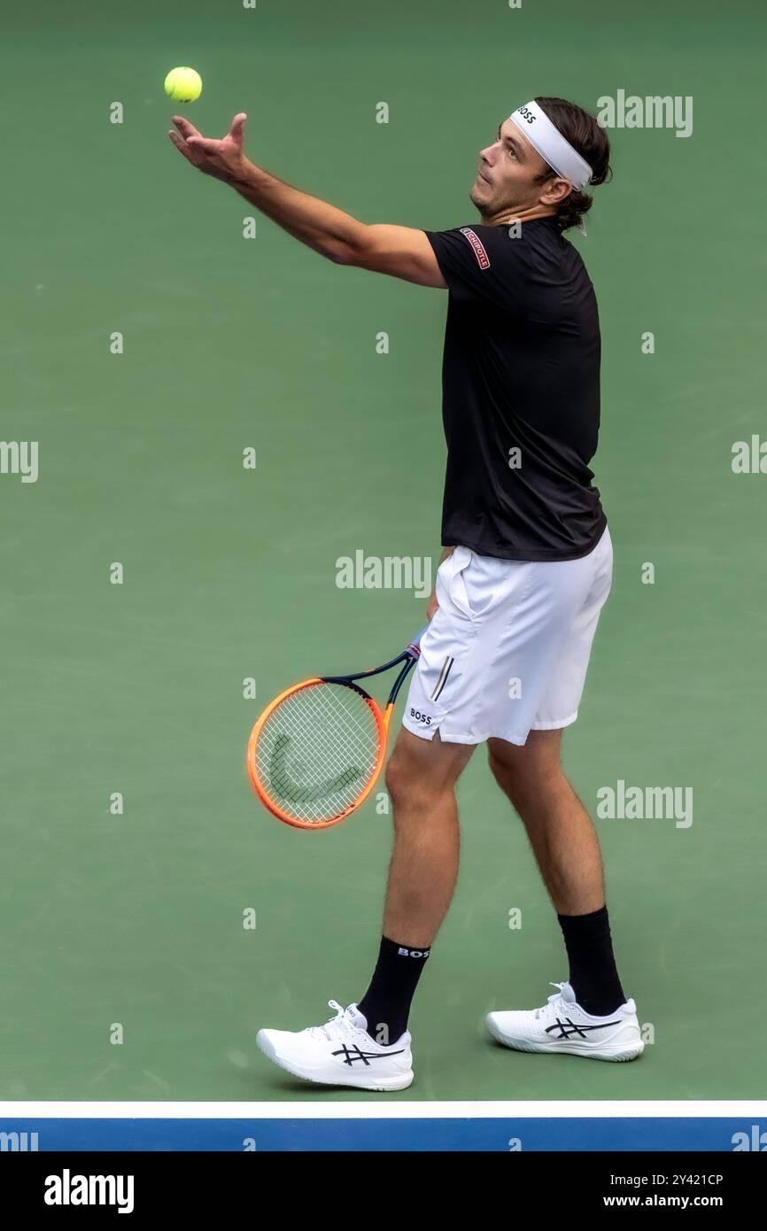 Taylor Fritz (États-Unis) participe à la finale masculine en simple à l'US Open de tennis 2024. Banque D'Images