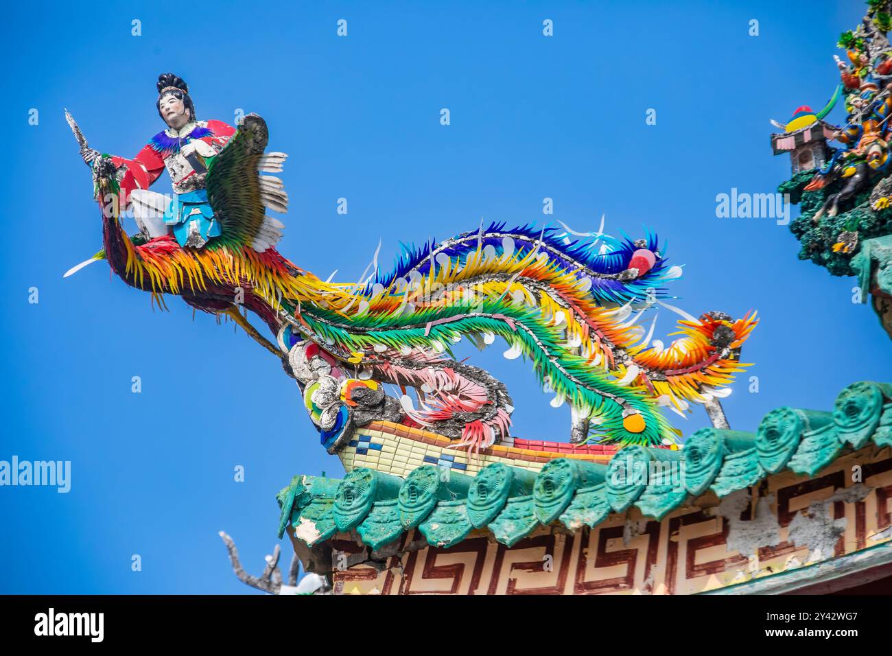 La sculpture en porcelaine taillée du temple Anping Kaitai Tianhou, dédiée à Mazu, la déesse de la mer, est particulièrement vénérée par les pêcheurs Banque D'Images