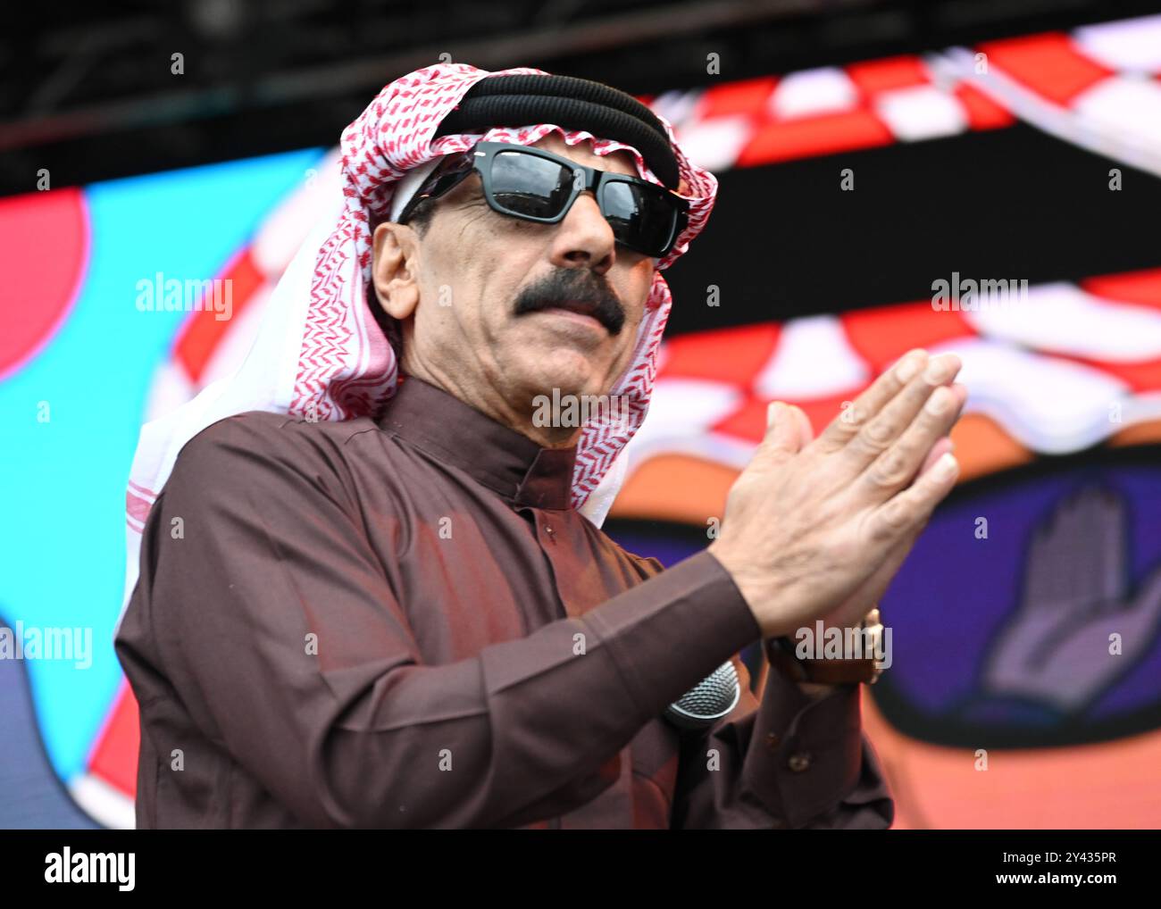 LONDRES, ANGLETERRE : 15 septembre 2024 : Omar Souleyman est un chanteur syrien qui se produit au Jazz Cafe Festival à Burgess Park, (photo de 李世惠/See Li/Picture Capital) Banque D'Images