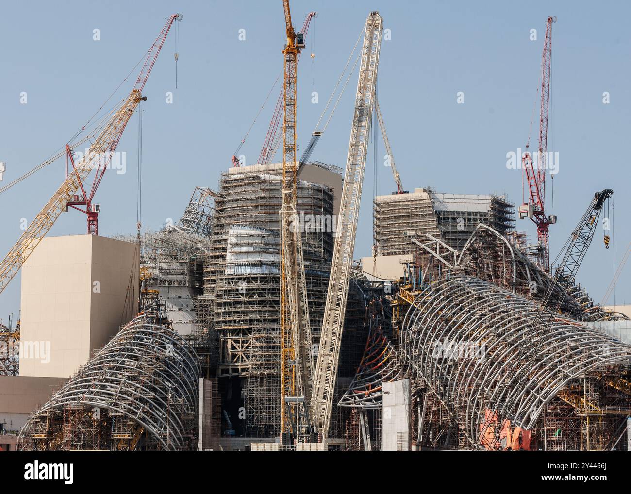 14 septembre 2024, Saint Ouen, Paris, France : le Guggenheim Abu Dhabi est un musée dont l'ouverture est prévue en 2025 à Abu Dhabi, la capitale de l'Émirat d'Abu Dhabi et des Émirats arabes Unis. Le bâtiment qui l'abritera a été conçu par l'architecte Frank Gehry, qui a également conçu le Guggenheim à Bilbao, et ses coûts de construction et d'équipement sont entièrement financés par l'Autorité du tourisme et du patrimoine d'Abu Dhabi. Sa superficie de â€‹ â€ › 30 000 m2 sera 25% plus grande que celle du musée de Bilbao, ce qui en fait le plus grand des musées de la Fondation Solomon R. Guggenheim (crédit image : © Sadak Banque D'Images