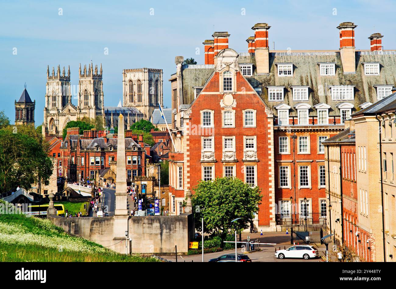 Minster and Grand Hotel, York, Yorkshire, Angleterre Banque D'Images