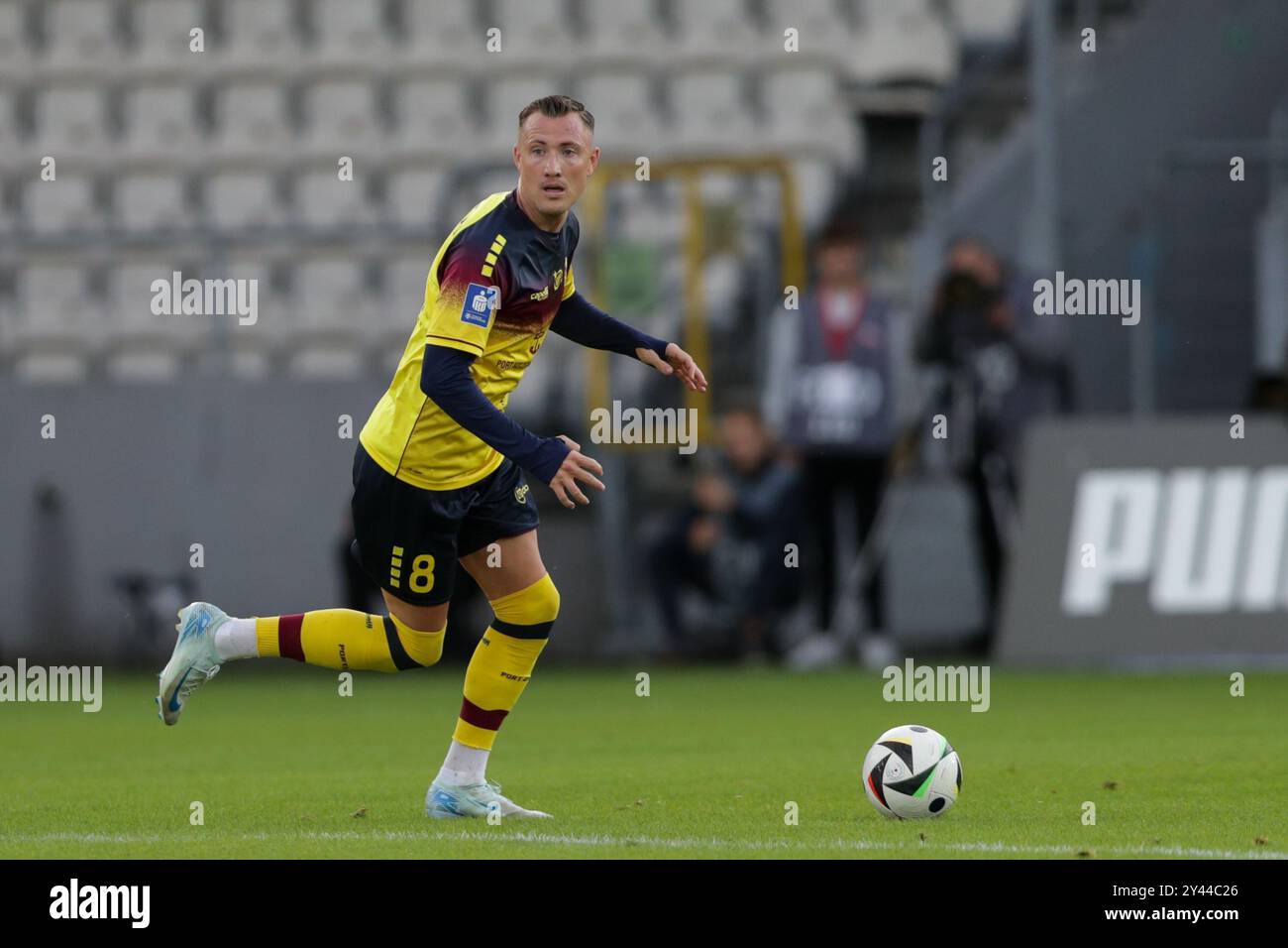 Fredrik Ulvestad de Pogon Szczecin vu en action lors du match de football de la Ligue polonaise PKO BP Ekstraklasa 2024/2025 entre Cracovie et Pogon Szczecin au stade de Cracovie. Score final ; Cracovia Cracovie 2:1 Pogon Szczecin. (Photo de Grzegorz Wajda / SOPA images/SIPA USA) Banque D'Images