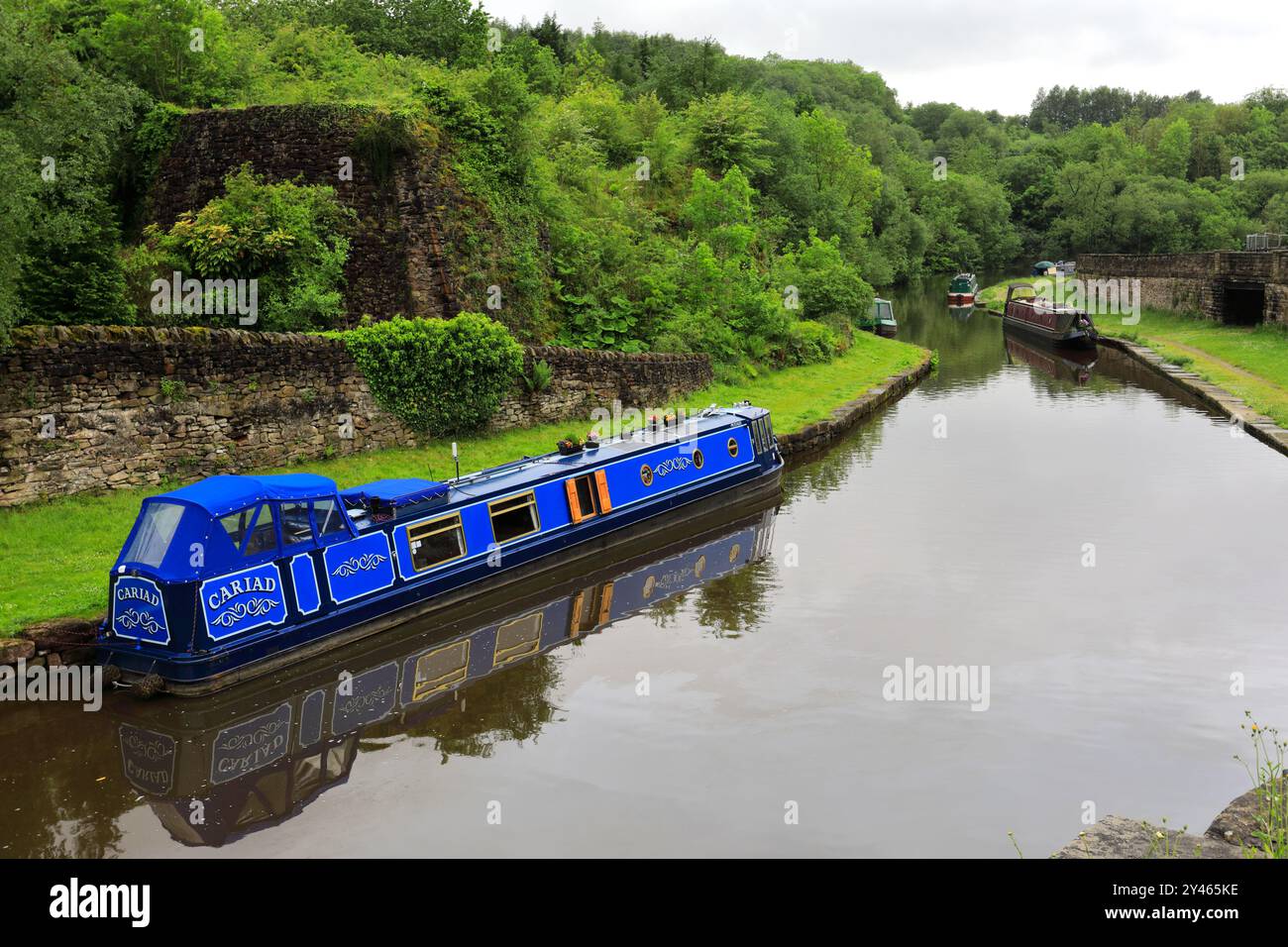 Bateaux étroits sur le canal Peak Forest, Bugsworth Basin, (alias Buxworth), Black Brook, High Peak, Derbyshire, Angleterre, Royaume-Uni Banque D'Images