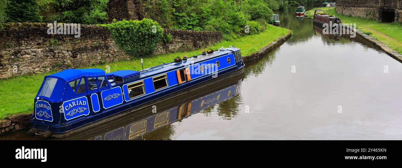 Bateaux étroits sur le canal Peak Forest, Bugsworth Basin, (alias Buxworth), Black Brook, High Peak, Derbyshire, Angleterre, Royaume-Uni Banque D'Images