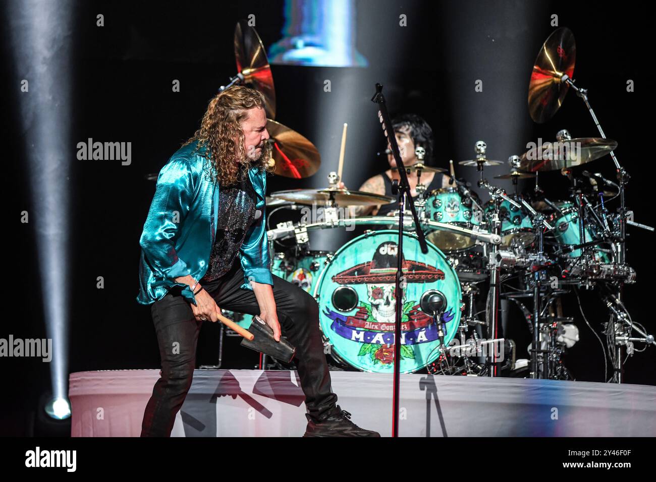 Maná : Fher Olvera (chant), Alex Gonzalez (batterie). Banque D'Images