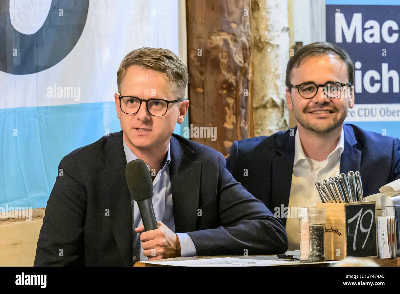 GER, Brandenburg, Kremmen, Teilnahme an den 21. Kremmener Gespraechen Spargelhof Kremmen, Carsten Linnemann Generalsekretaer der CDU, sowie Dr Jan Redmann MDL im Bild : Carsten Linnemann Generalsekretaer der CDU, sowie Dr Jan Redmann MDL 16.09.2024, *** GER, Brandenburg, Kremmen, participation à la 21 Kremgespraechen Spargelhof Kremmen Kremmen, Carsten Linnemann Linnemann Linnemmann General, Carsten Linnemmann, Dr. 2024 Banque D'Images