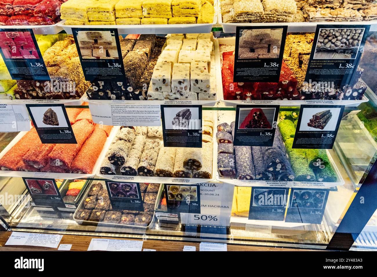 Sélection de lokum (délice turc) de World of desserts, Split, Croatie Banque D'Images