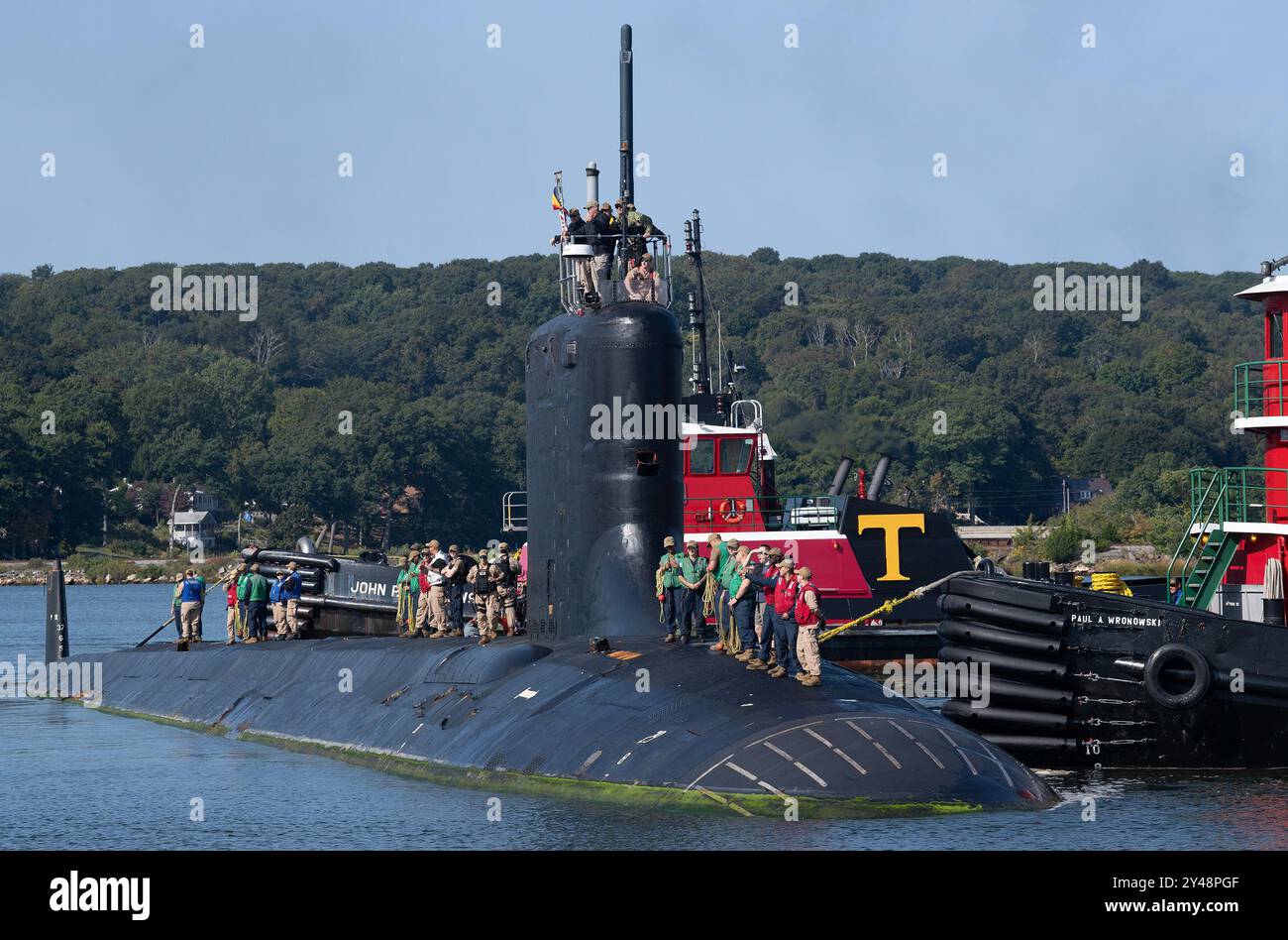 GROTON, Connecticut Le sous-marin d'attaque rapide de classe Virginie USS Washington (SSN 787) s'arrête à la base de sous-marins New London à Groton, Connecticut, le lundi 16 septembre 2024. Washington et Crew opèrent sous le sous-marin Squadron (SUBRON) 2, dont la mission principale est de fournir des sous-marins d'attaque prêts, désireux et capables de relever les défis uniques du combat sous-marin et des opérations déployées dans des environnements impitoyables à travers le monde. (Photo de l'US Navy par John Narewski) Banque D'Images