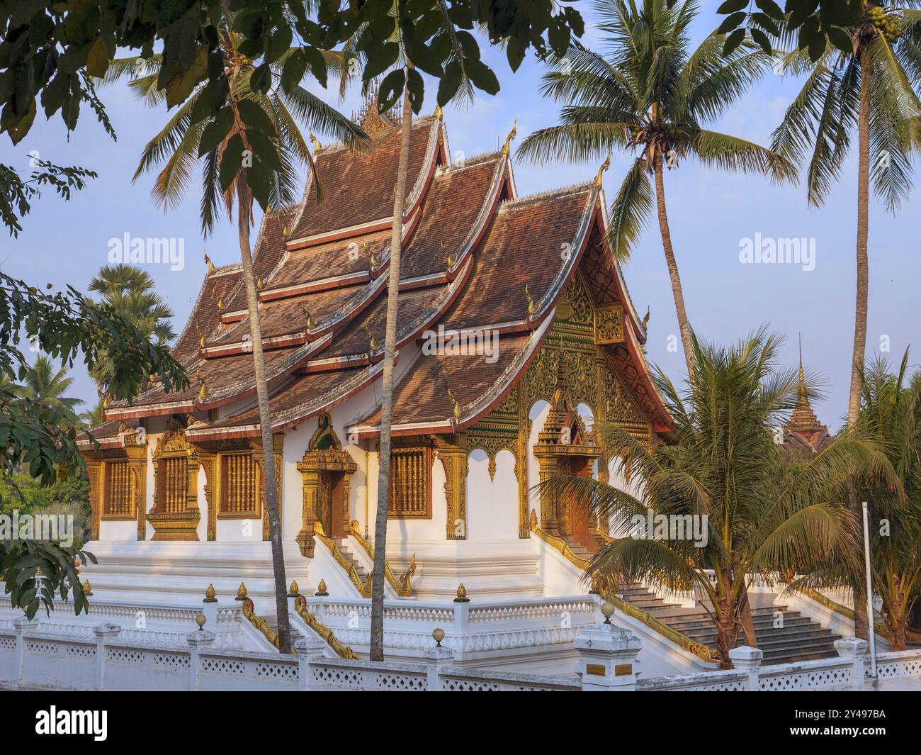 LAOS, LUANG PRABANG, LE TEMPLE DE VAT HO PHA BANG DANS LE PARC DU PALAIS ROYAL Banque D'Images