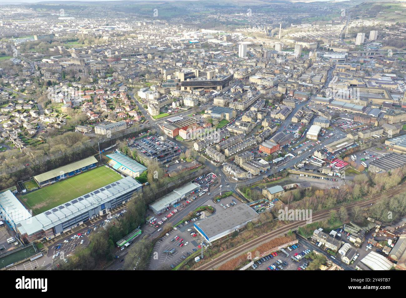 Photo aérienne du Halifax Town Football Club connu sous le nom de Shay situé dans l'aera Calderdale de Halifax dans le West Yorkshire montrant le stade et le t Banque D'Images