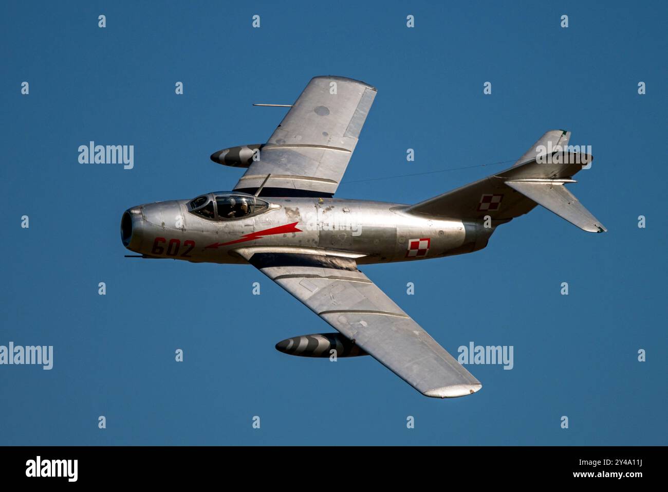 Melun Villaroche, France. 15 septembre 2024. Un chasseur Mikoyan-Gurevich MiG-15 en vol le 15 septembre 2024 à l'aéroport de Melun-Villaroche. Le salon aérien Air Legend est un événement qui a lieu chaque année, pendant le deuxième week-end de septembre, à l’aérodrome de Melun-Villaroche, à 40 km au sud-est de Paris, en France. Ce spectacle exceptionnel présente des démonstrations de vol d’avions légendaires, rarement ou jamais vus en France. Photo de Denis Prezat/ABACAPRESS. COM Credit : Abaca Press/Alamy Live News Banque D'Images