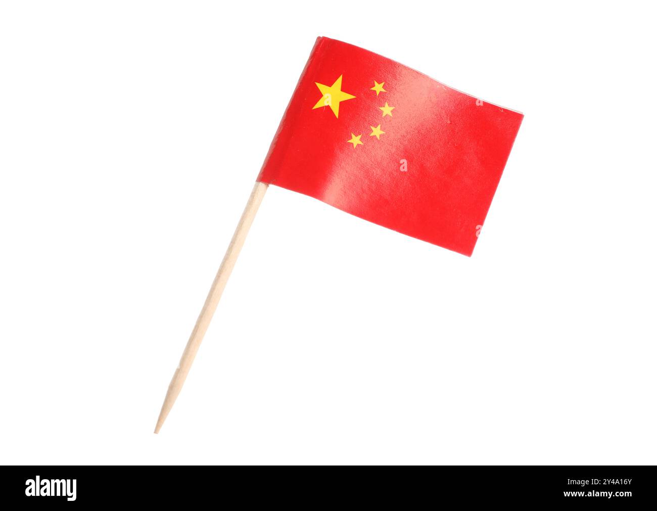 Petit drapeau en papier de la Chine isolé sur blanc Banque D'Images